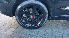 Jaguar F-Pace 2.0 D200 R-Dynamic Black 5dr Auto AWD Diesel Estate